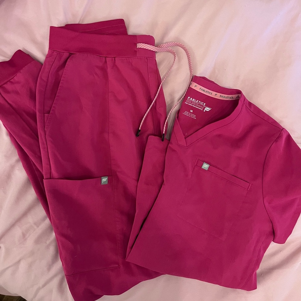 Fabletics Women's Scrub Set Fuchsia Pink